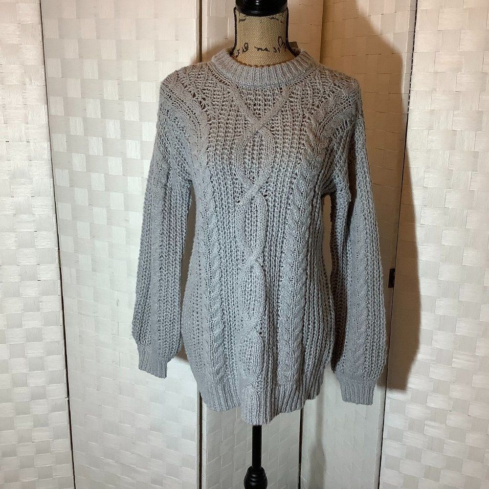 NWT Wynter Gray Knit Sweater Size XS